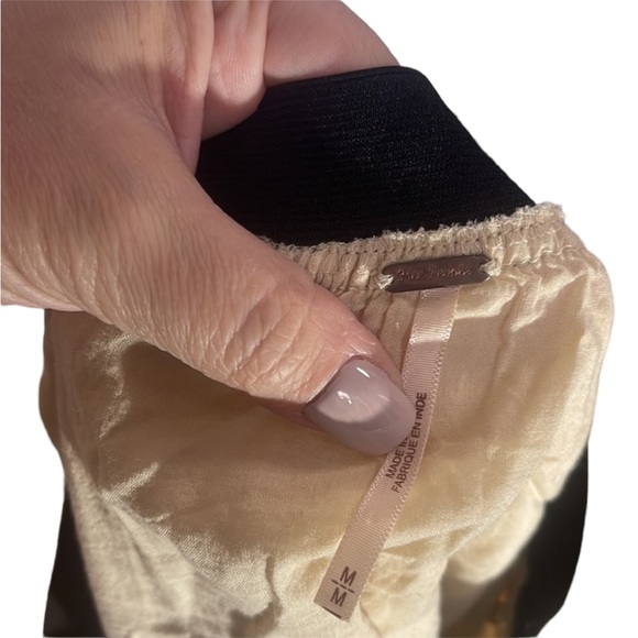 Free People cream colored skirt with lace and sequins.  Size M. Gorgeous - Picture 4 of 14